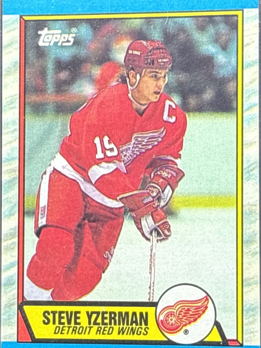 Topps Detroit Red Wings Steve Yzerman Hockey Card